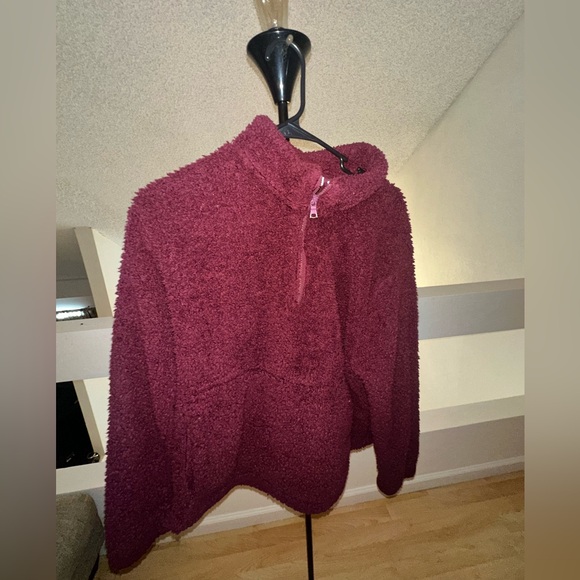 Burgundy sherpa pullover - Picture 2 of 2